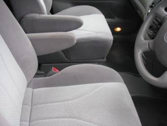 2003 Mazda MPV Wallpapers
