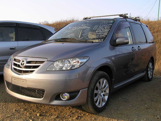 2004 Mazda MPV