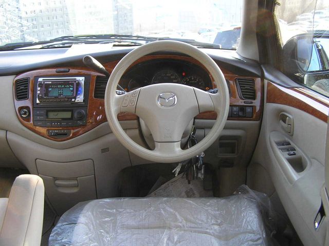 2004 Mazda MPV