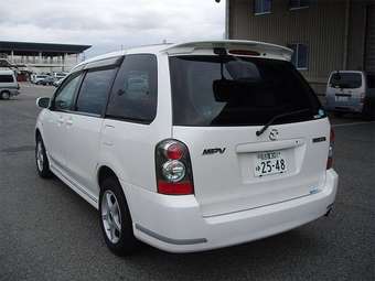 2004 Mazda MPV Photos