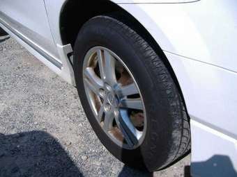 2004 Mazda MPV Pictures
