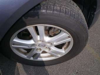 2004 Mazda MPV Images