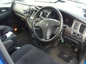 2004 Mazda MPV Photos
