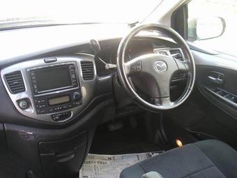 2004 Mazda MPV Images