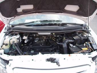 2004 Mazda MPV Pictures