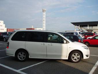 2004 Mazda MPV Photos