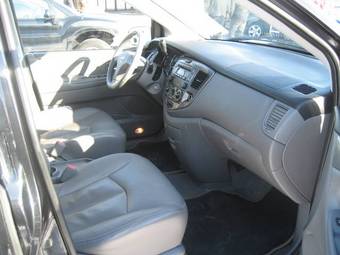 2004 Mazda MPV Photos