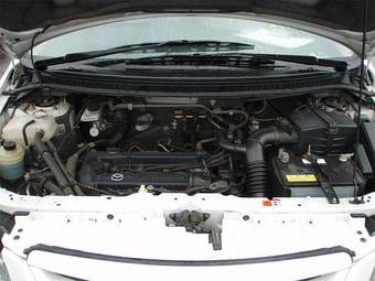 2004 Mazda MPV Pictures