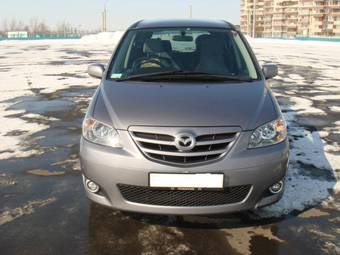 2004 Mazda MPV Photos
