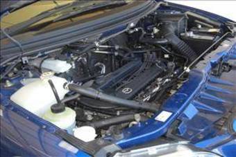 2004 Mazda MPV Photos