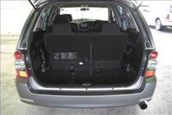 2004 Mazda MPV Photos