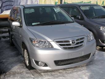 2004 Mazda MPV Photos