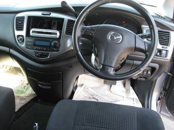 2004 Mazda MPV Pictures