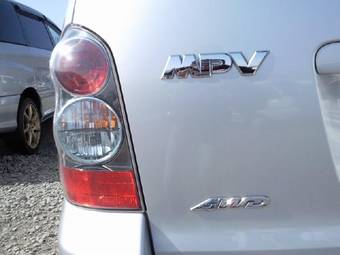 2004 Mazda MPV Pictures