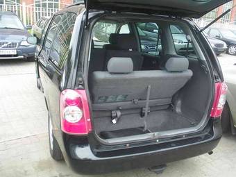 2004 Mazda MPV Pictures