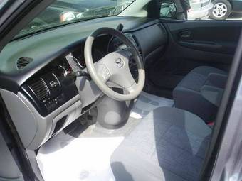2004 Mazda MPV Pictures