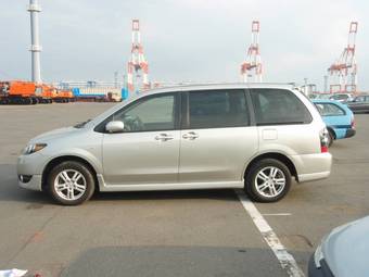 2004 Mazda MPV Images