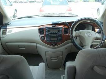 2004 Mazda MPV Photos