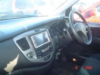 2005 Mazda MPV Pictures