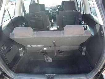 2005 Mazda MPV Images