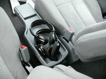 2005 Mazda MPV Photos