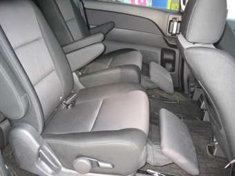 2006 Mazda MPV Pictures