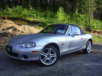 2001 Mazda MX-5 Photos