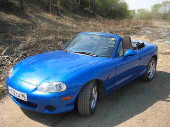 2002 Mazda MX-5 Photos