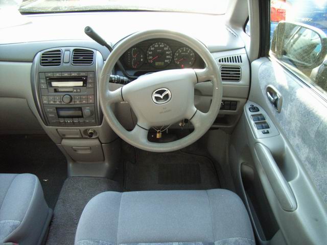 1999 Mazda Premacy Photos