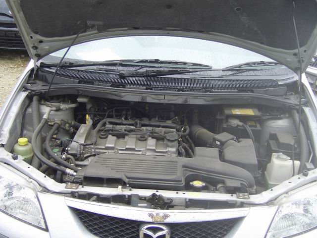 1999 Mazda Premacy Photos
