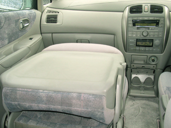 1999 Mazda Premacy Pics