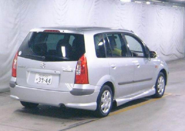 1999 Mazda Premacy Photos