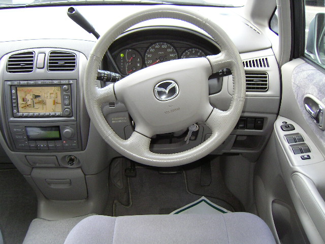 1999 Mazda Premacy Pics