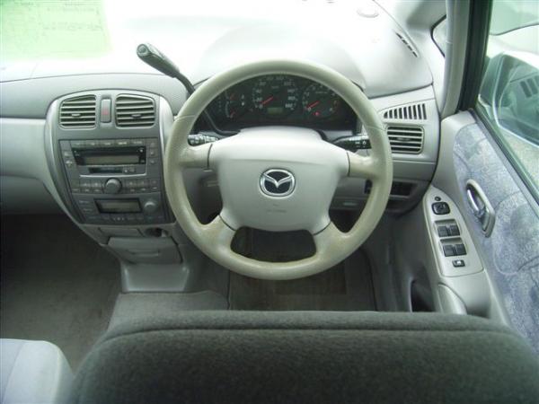 1999 Mazda Premacy Photos
