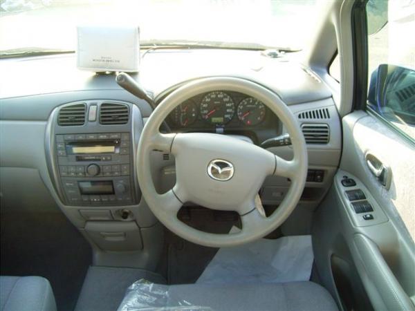 1999 Mazda Premacy Pictures