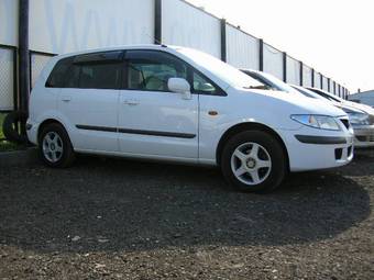 1999 Mazda Premacy Pics