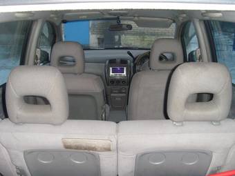 1999 Mazda Premacy Photos