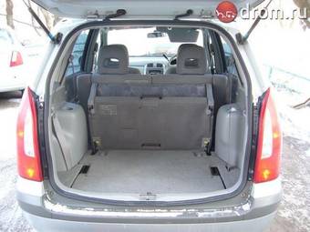 1999 Mazda Premacy Photos