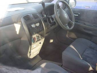 1999 Mazda Premacy Pictures