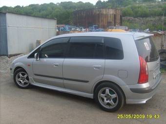 1999 Mazda Premacy Photos
