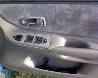1999 Mazda Premacy Pictures