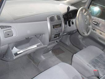 1999 Mazda Premacy Pictures