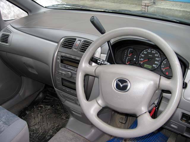 2000 Mazda Premacy