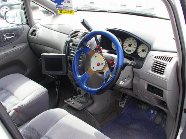 2000 Mazda Premacy