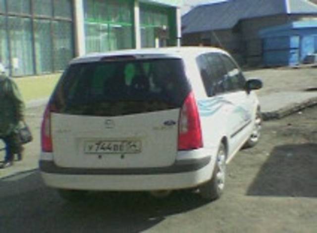 2000 Mazda Premacy