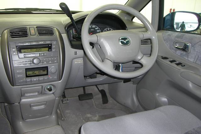 2000 Mazda Premacy