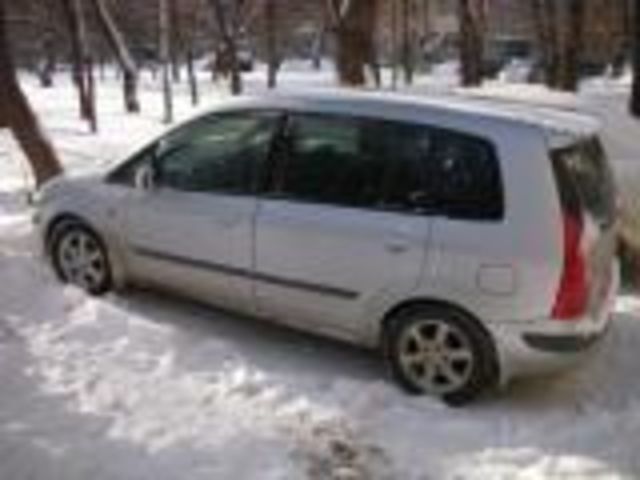 2000 Mazda Premacy