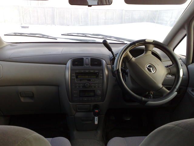 2000 Mazda Premacy