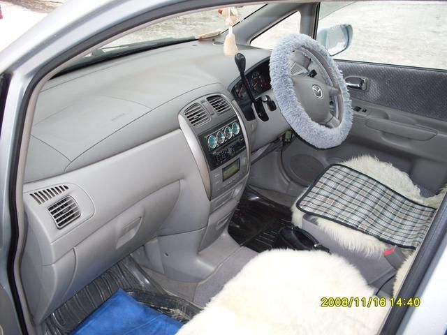 2000 Mazda Premacy