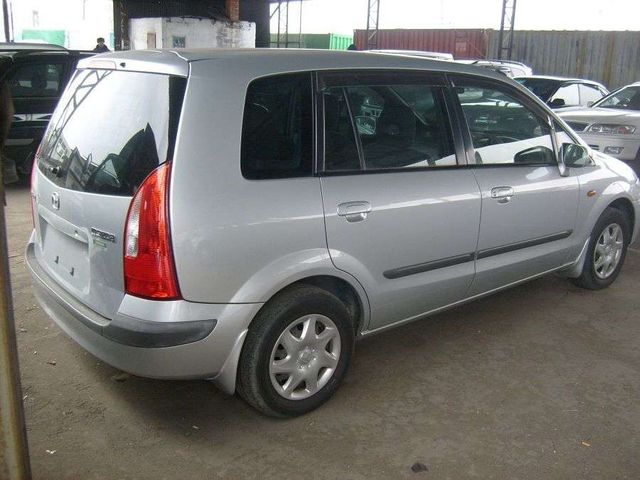 2000 Mazda Premacy